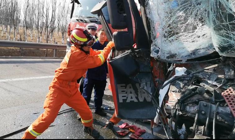 黃驊新聞最新消息，車禍事件引起廣泛關注